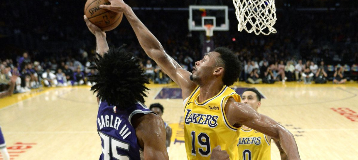 Lakers assina com Johnathan Williams